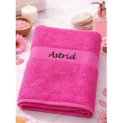 Pink badehåndklæde  med navn på