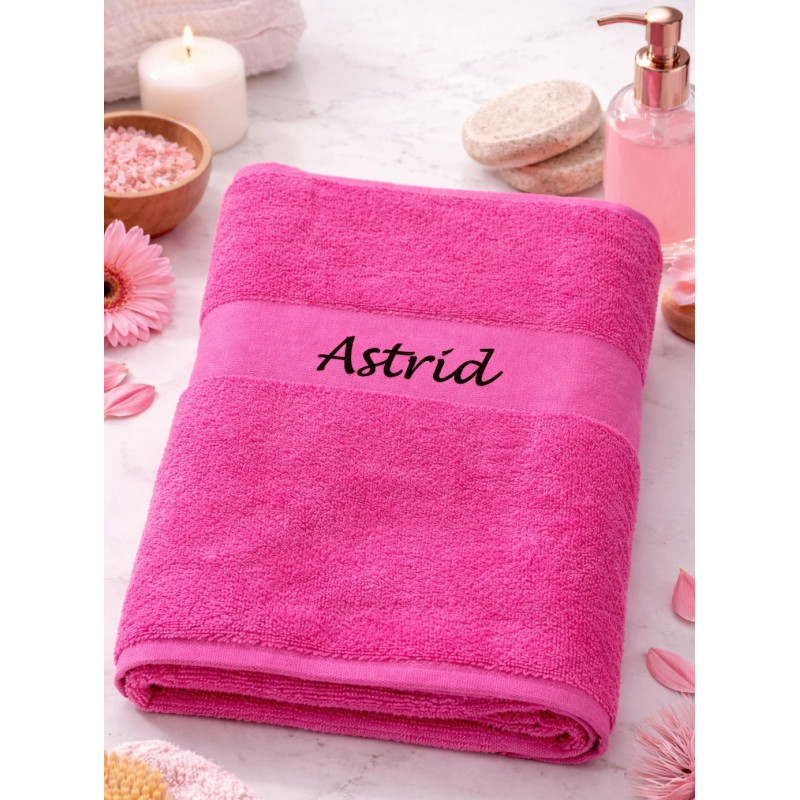 Pink badehåndklæde  med navn på