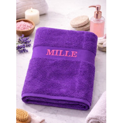 Lilla badehåndklæde  med navn på